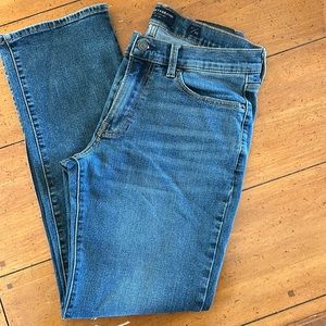 Lucky brand mens jeans W31 L32 relaxed fit.